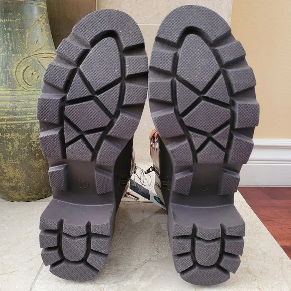 NWT Universal Thread Tiffy Duck Winter Boots - Picture 8 of 12